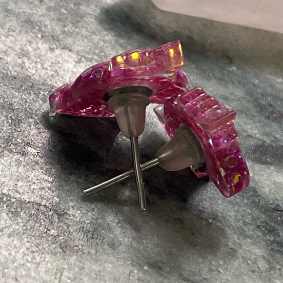 🎈Sale 🎈2 for $10 NWOT Kawaii pink sparkle confetti unicorn post earrings - Picture 5 of 7